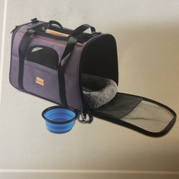 PUGIKAI Other - NWT pet travel bag